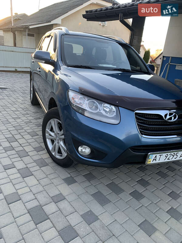 Позашляховик / Кросовер Hyundai Santa FE 2011 в Калуші
