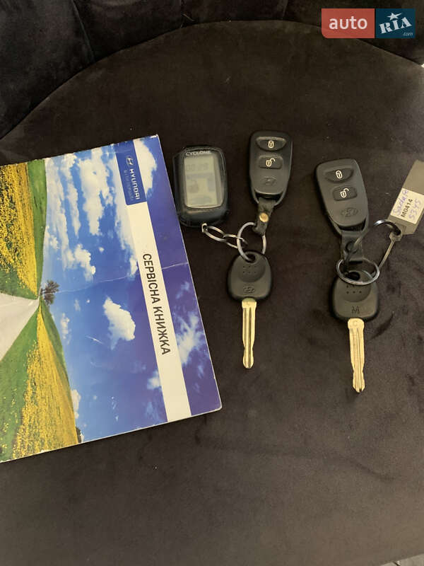 Позашляховик / Кросовер Hyundai Santa FE 2011 в Калуші