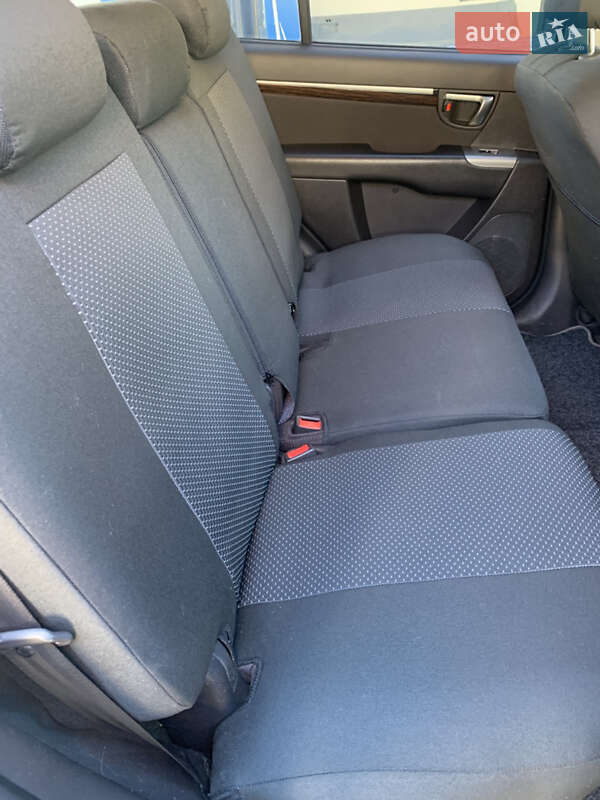 Позашляховик / Кросовер Hyundai Santa FE 2011 в Калуші