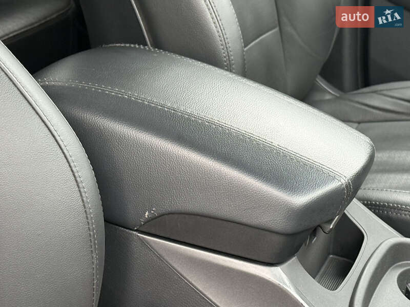 Позашляховик / Кросовер Hyundai Santa FE 2014 в Рівному