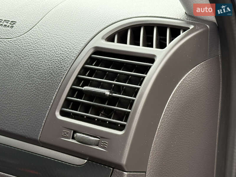 Внедорожник / Кроссовер Hyundai Santa FE 2012 в Ровно