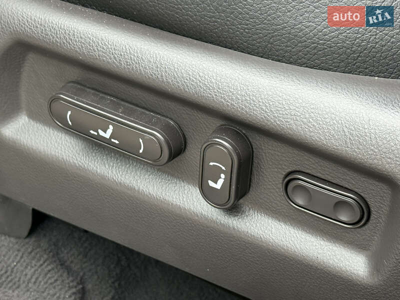 Внедорожник / Кроссовер Hyundai Santa FE 2012 в Ровно