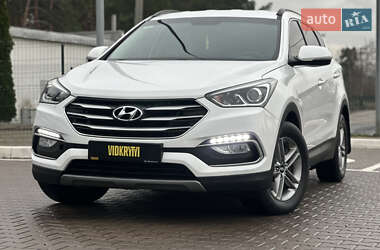 Внедорожник / Кроссовер Hyundai Santa FE 2017 в Киеве
