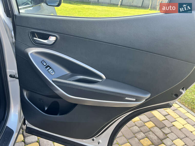 Внедорожник / Кроссовер Hyundai Santa FE 2013 в Ивано-Франковске