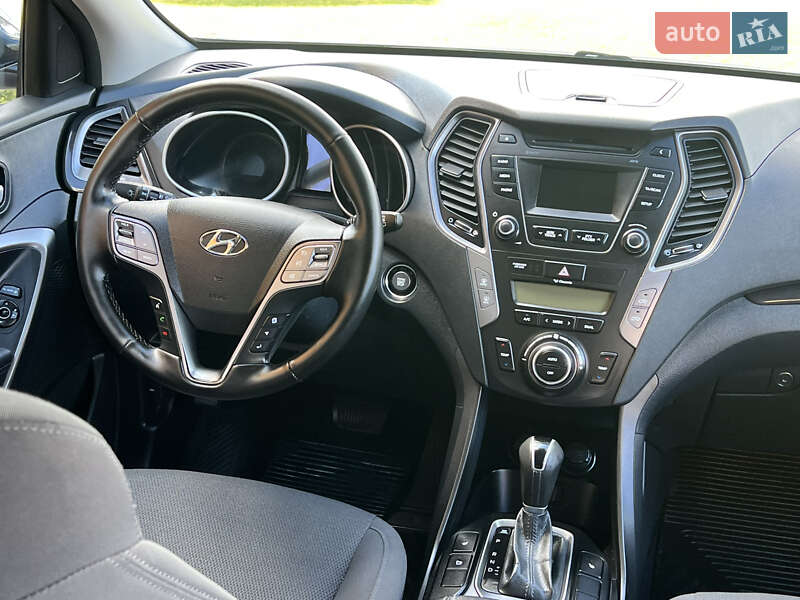 Внедорожник / Кроссовер Hyundai Santa FE 2013 в Ивано-Франковске