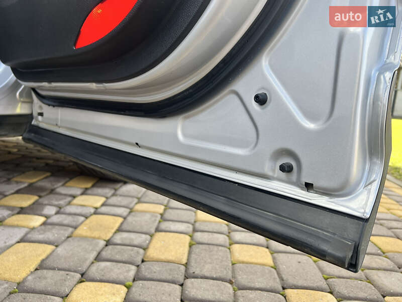 Внедорожник / Кроссовер Hyundai Santa FE 2013 в Ивано-Франковске