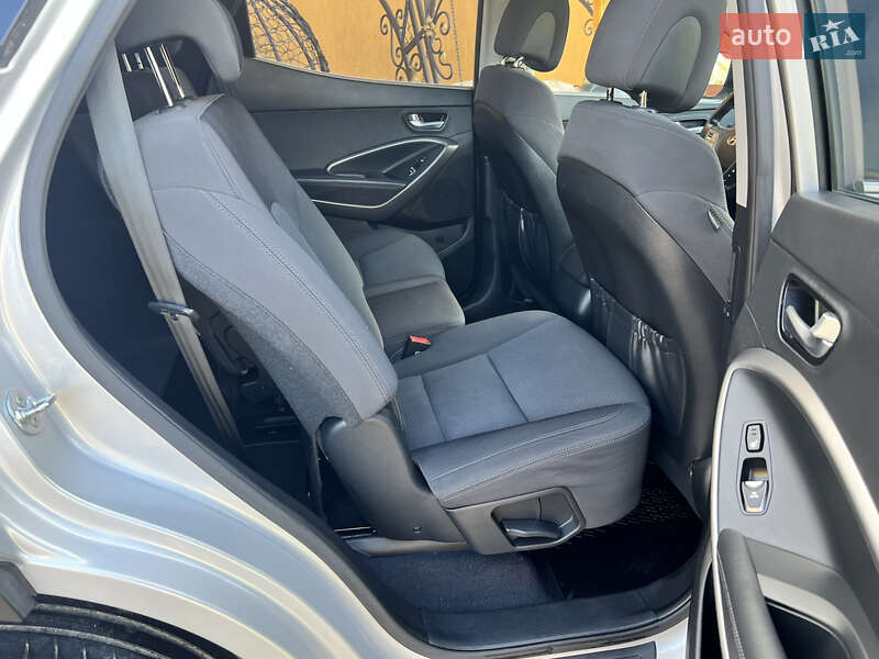 Внедорожник / Кроссовер Hyundai Santa FE 2013 в Ивано-Франковске