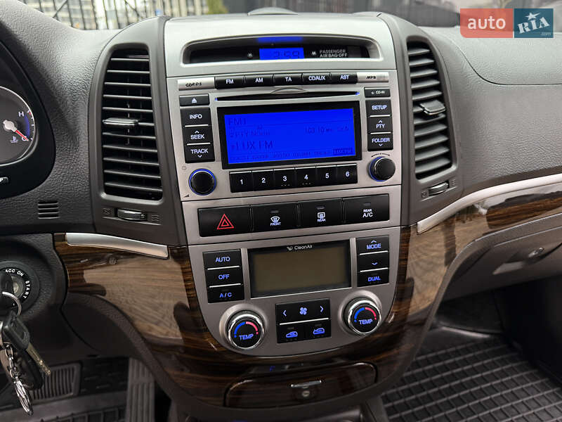 Внедорожник / Кроссовер Hyundai Santa FE 2012 в Киеве