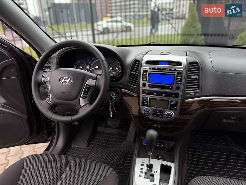 Внедорожник / Кроссовер Hyundai Santa FE 2012 в Киеве