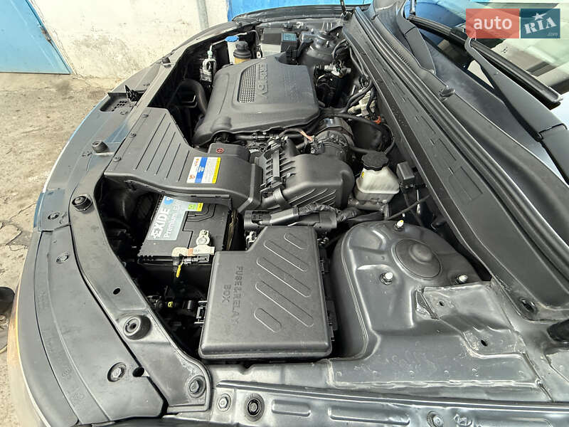 Внедорожник / Кроссовер Hyundai Santa FE 2012 в Ровно