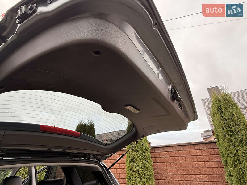 Внедорожник / Кроссовер Hyundai Santa FE 2012 в Ровно