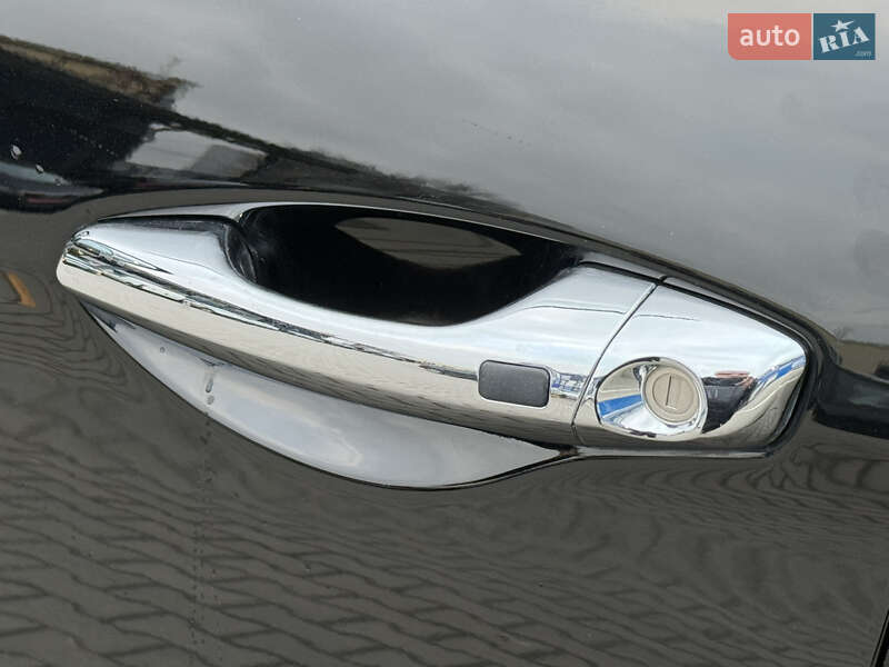 Внедорожник / Кроссовер Hyundai Santa FE 2014 в Ровно