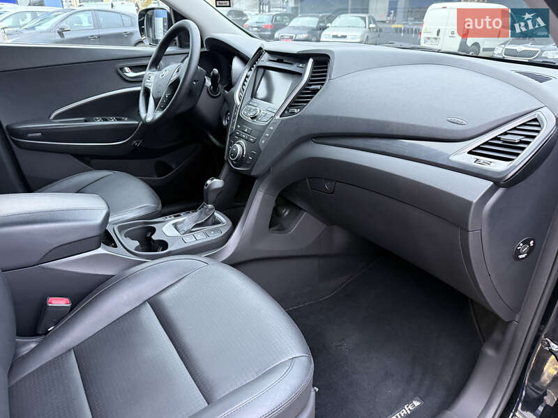 Внедорожник / Кроссовер Hyundai Santa FE 2014 в Ровно