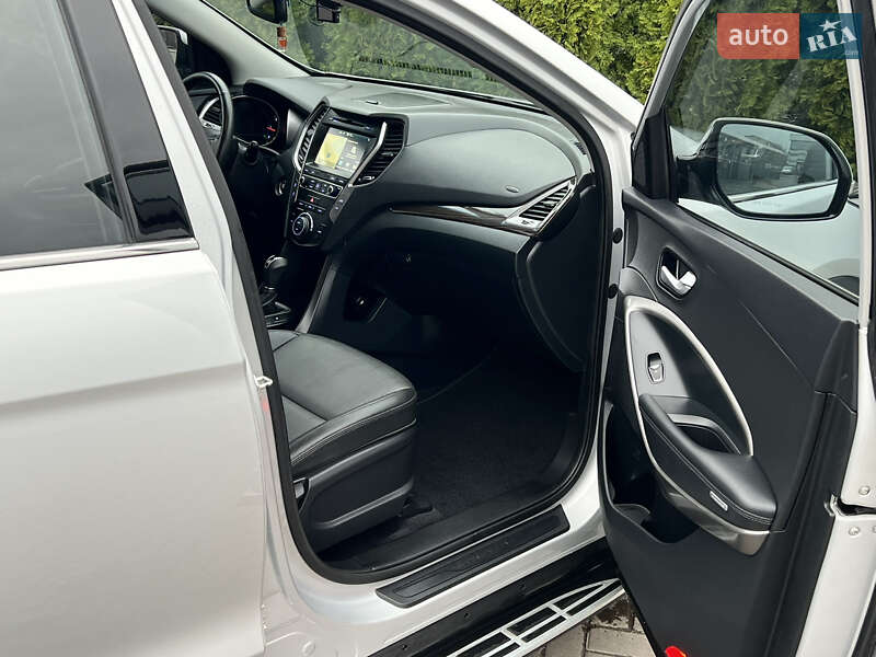 Внедорожник / Кроссовер Hyundai Santa FE 2015 в Черкассах