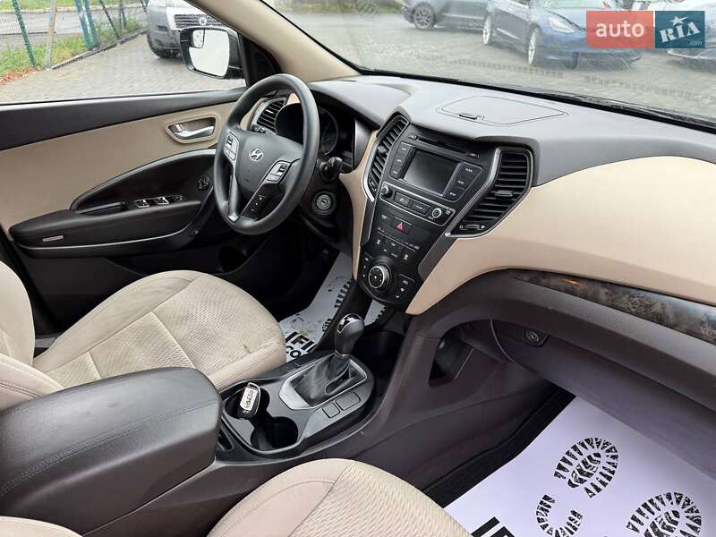 Внедорожник / Кроссовер Hyundai Santa FE 2017 в Луцке
