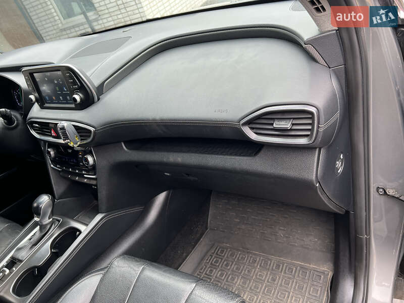 Внедорожник / Кроссовер Hyundai Santa FE 2019 в Виннице