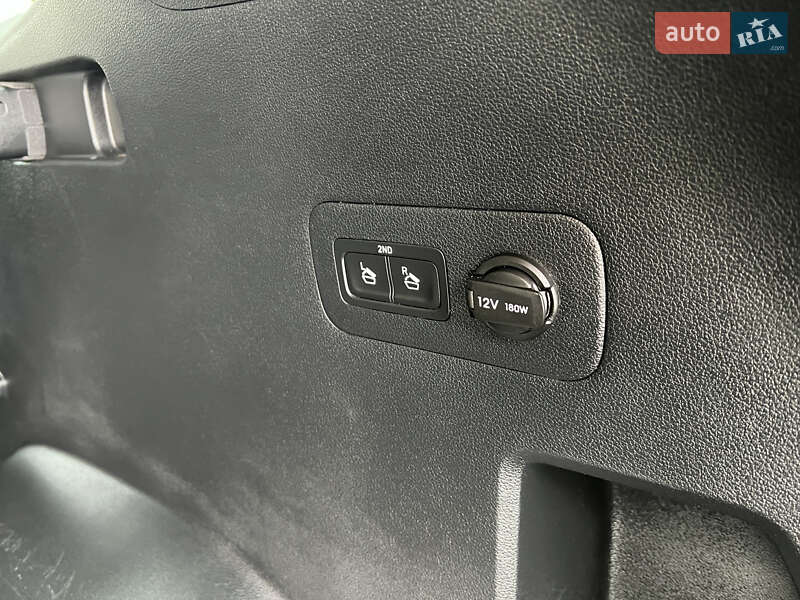 Внедорожник / Кроссовер Hyundai Santa FE 2019 в Виннице