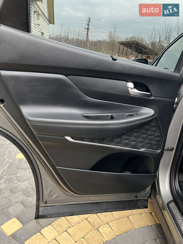 Внедорожник / Кроссовер Hyundai Santa FE 2019 в Виннице