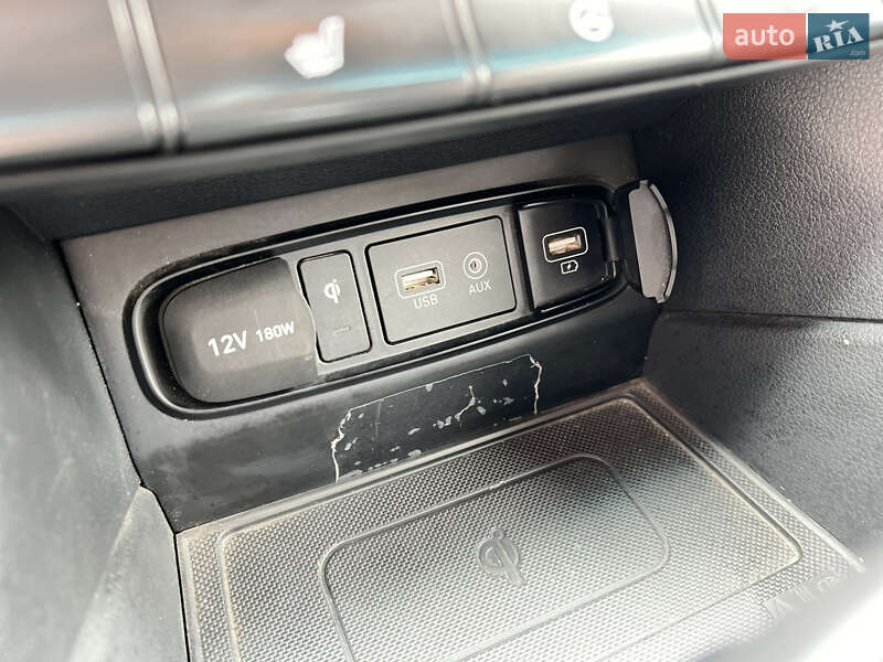 Внедорожник / Кроссовер Hyundai Santa FE 2019 в Виннице