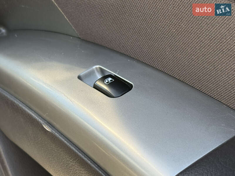 Внедорожник / Кроссовер Hyundai Santa FE 2011 в Ровно фото 46 Внедорожник / Кроссовер Hyundai Santa FE 2011 в Ровно