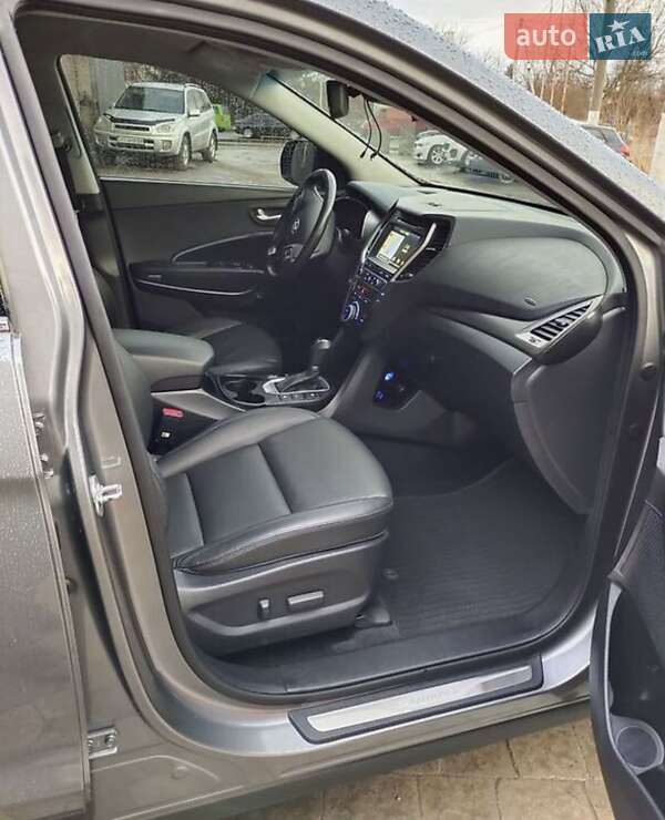 Внедорожник / Кроссовер Hyundai Santa FE 2016 в Болехове