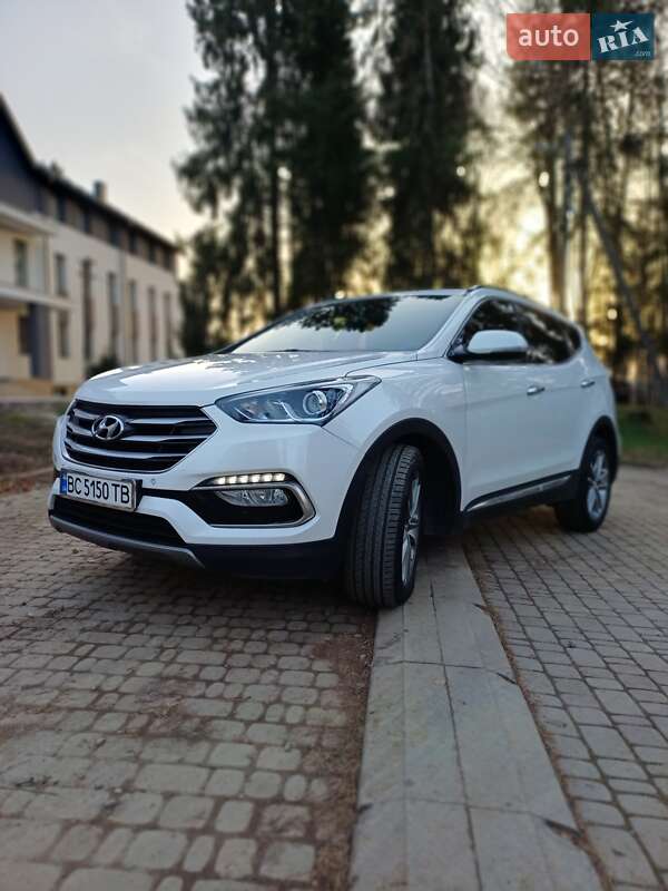 Позашляховик / Кросовер Hyundai Santa FE 2016 в Дрогобичі