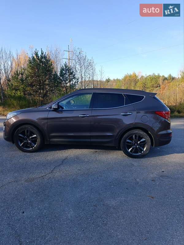 Внедорожник / Кроссовер Hyundai Santa FE 2015 в Полонном