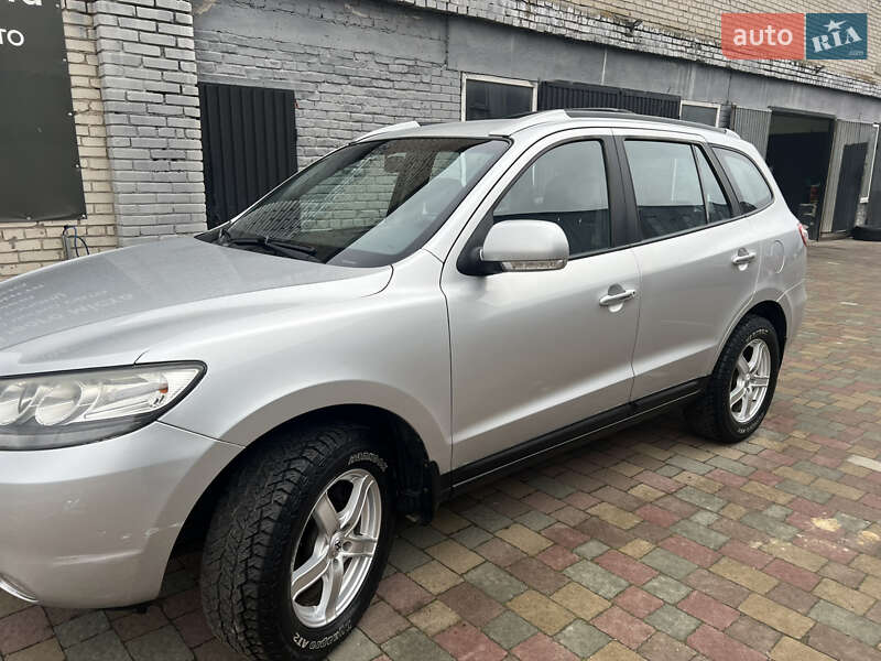 Внедорожник / Кроссовер Hyundai Santa FE 2009 в Нововолынске