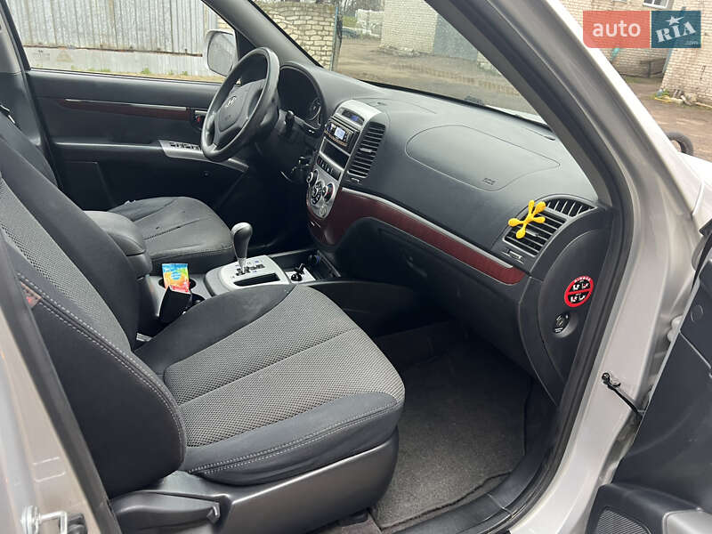 Внедорожник / Кроссовер Hyundai Santa FE 2009 в Нововолынске
