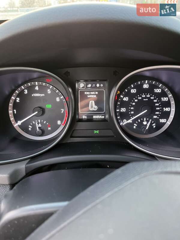 Внедорожник / Кроссовер Hyundai Santa FE 2017 в Киеве