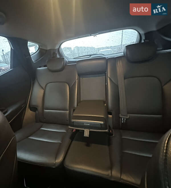 Внедорожник / Кроссовер Hyundai Santa FE 2012 в Киеве