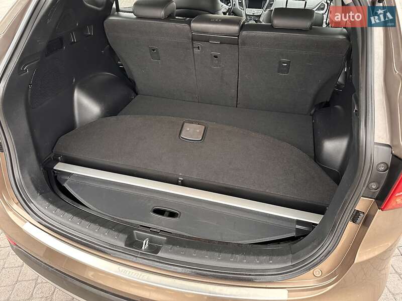 Внедорожник / Кроссовер Hyundai Santa FE 2013 в Радивилове