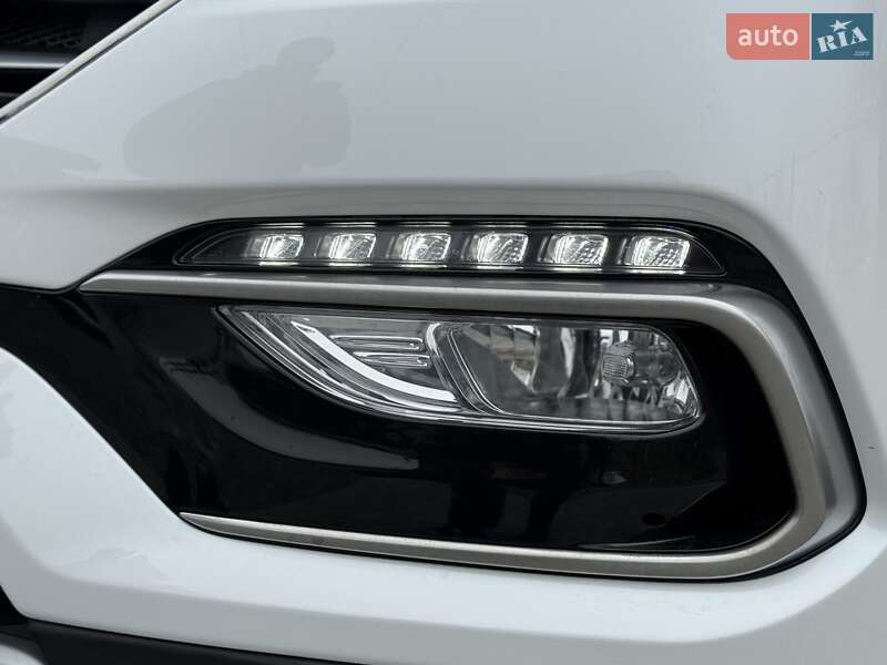 Внедорожник / Кроссовер Hyundai Santa FE 2017 в Виннице