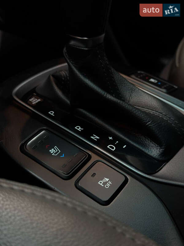 Внедорожник / Кроссовер Hyundai Santa FE 2015 в Днепре фото 22 Внедорожник / Кроссовер Hyundai Santa FE 2015 в Днепре