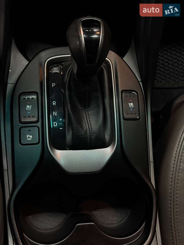 Внедорожник / Кроссовер Hyundai Santa FE 2015 в Днепре фото 26 Внедорожник / Кроссовер Hyundai Santa FE 2015 в Днепре