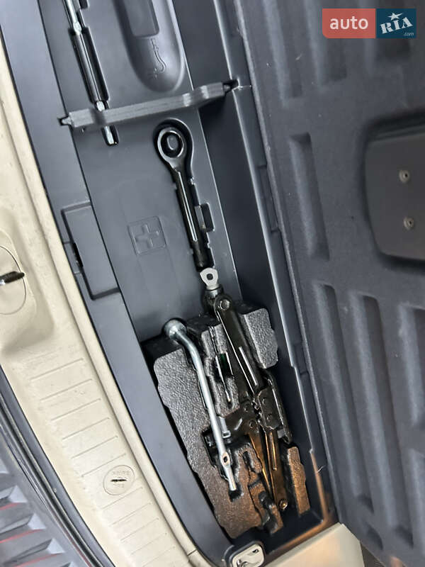 Внедорожник / Кроссовер Hyundai Santa FE 2006 в Радомышле