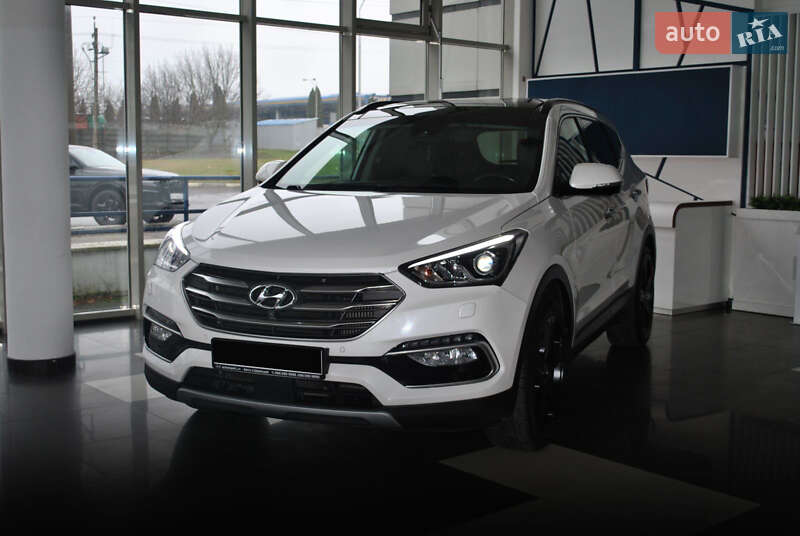 Внедорожник / Кроссовер Hyundai Santa FE 2017 в Ровно