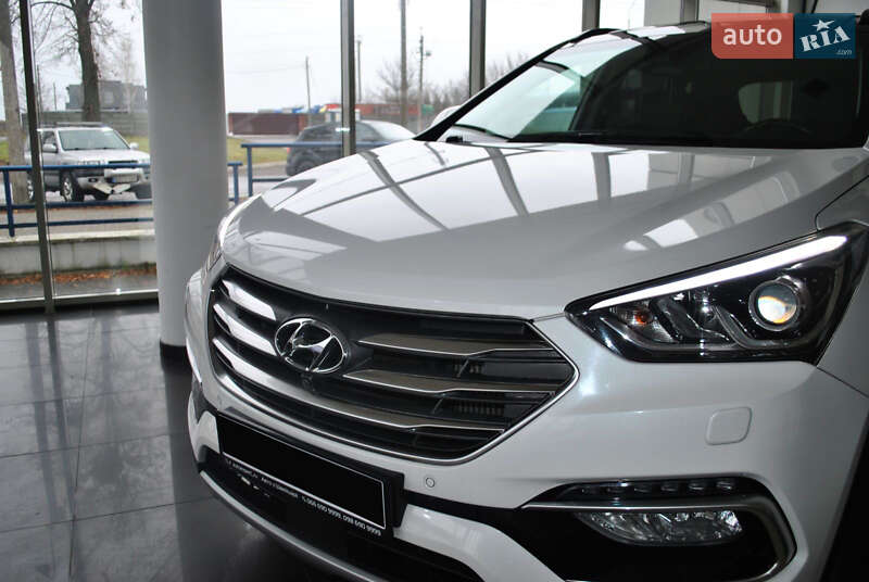 Внедорожник / Кроссовер Hyundai Santa FE 2017 в Ровно