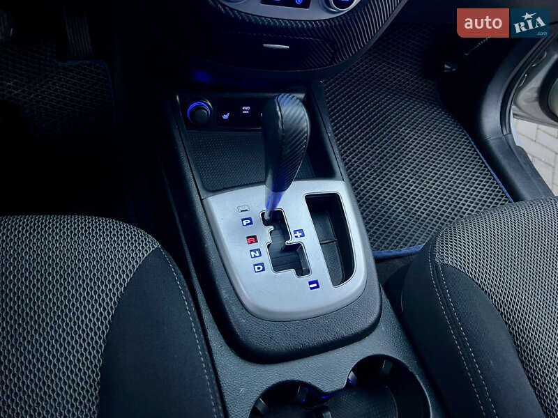 Внедорожник / Кроссовер Hyundai Santa FE 2006 в Житомире