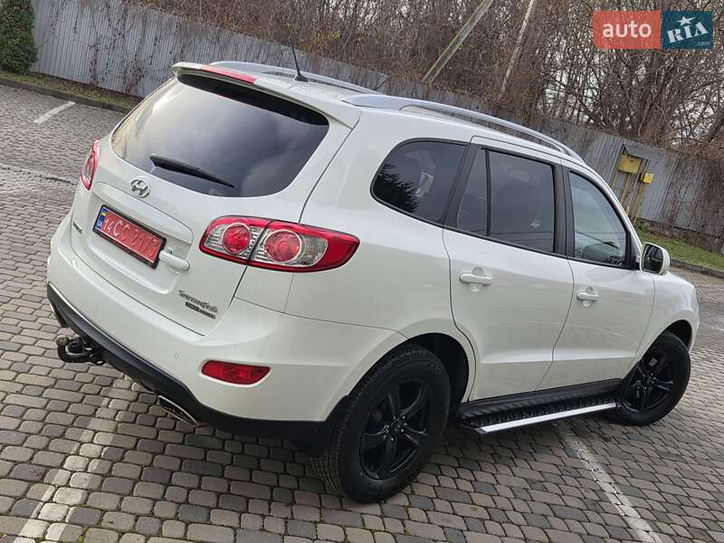 Внедорожник / Кроссовер Hyundai Santa FE 2011 в Ивано-Франковске
