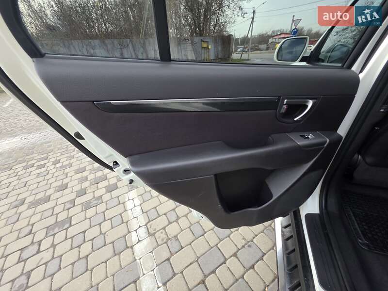 Внедорожник / Кроссовер Hyundai Santa FE 2011 в Ивано-Франковске