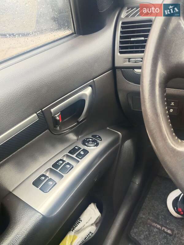 Внедорожник / Кроссовер Hyundai Santa FE 2011 в Киеве