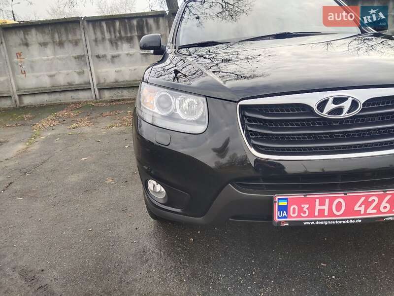 Внедорожник / Кроссовер Hyundai Santa FE 2011 в Киеве