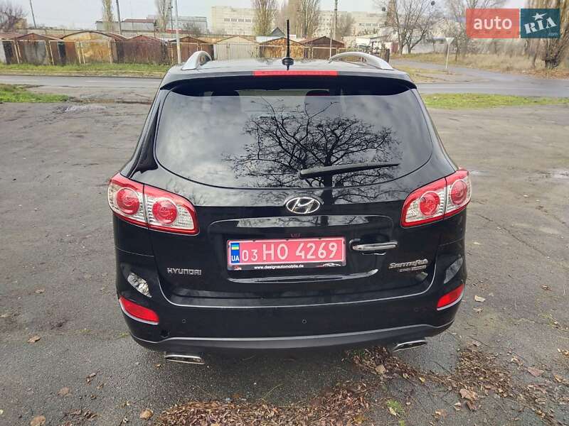 Внедорожник / Кроссовер Hyundai Santa FE 2011 в Киеве