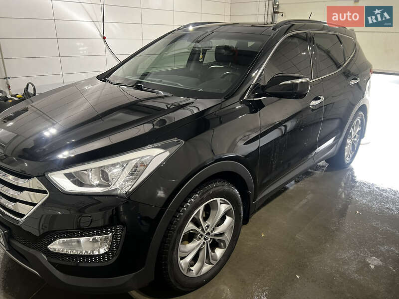 Внедорожник / Кроссовер Hyundai Santa FE 2013 в Киеве