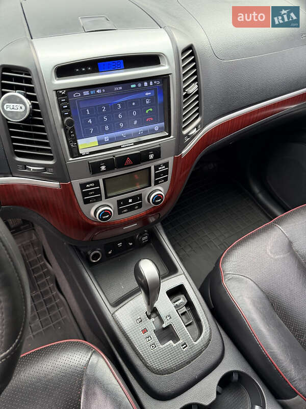 Позашляховик / Кросовер Hyundai Santa FE 2007 в Володимирі