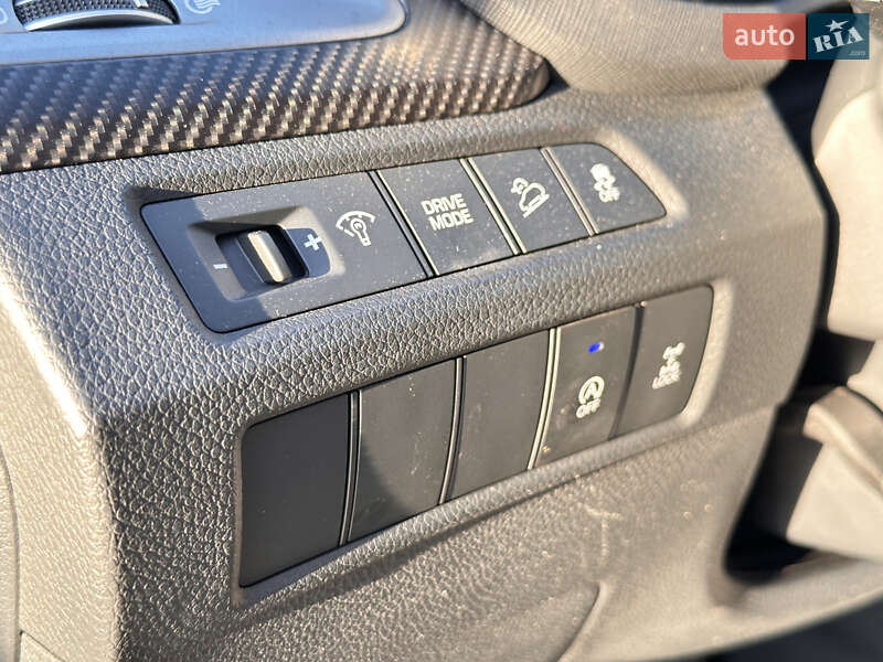 Внедорожник / Кроссовер Hyundai Santa FE 2016 в Тернополе