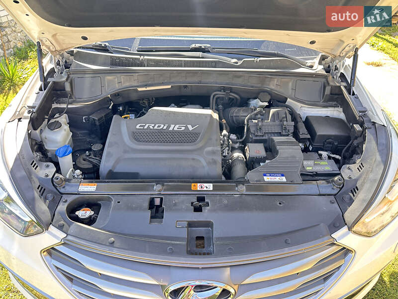 Внедорожник / Кроссовер Hyundai Santa FE 2016 в Тернополе