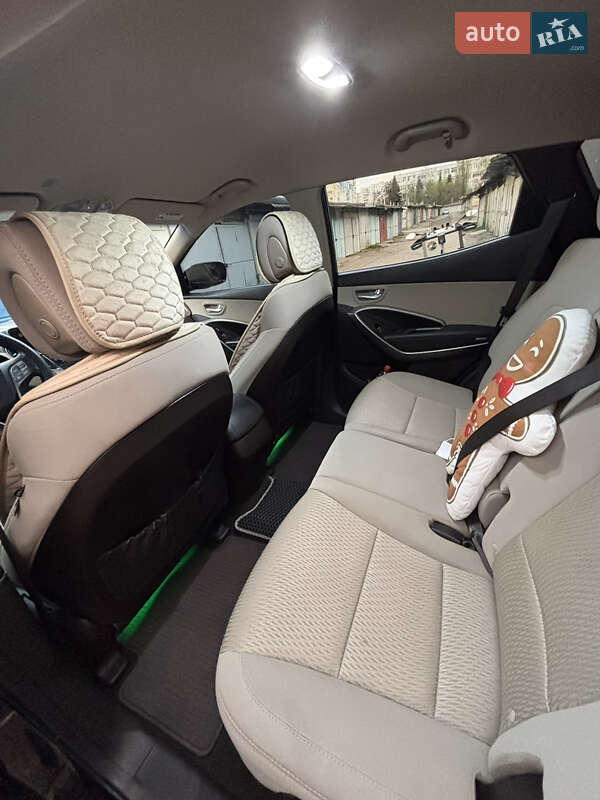 Внедорожник / Кроссовер Hyundai Santa FE 2015 в Харькове