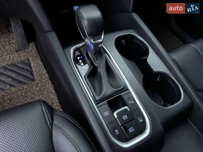 Внедорожник / Кроссовер Hyundai Santa FE 2018 в Киеве